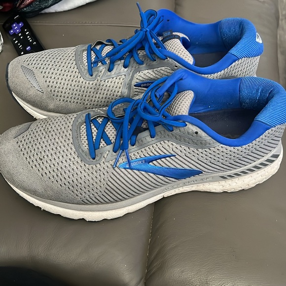 Brooks size 14 EUC - Picture 3 of 4